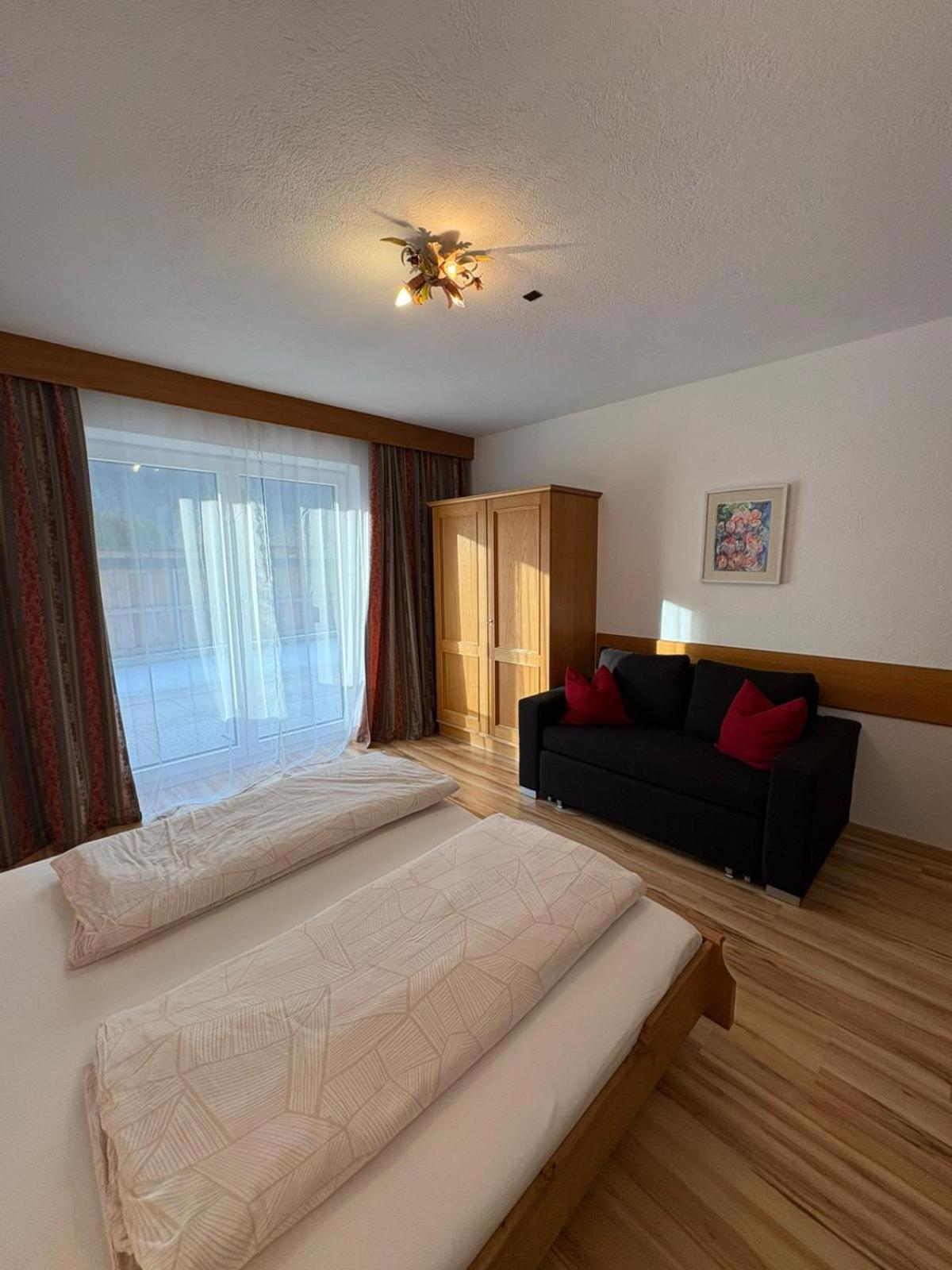 Haus Evi Apartman Oetz Kültér fotó